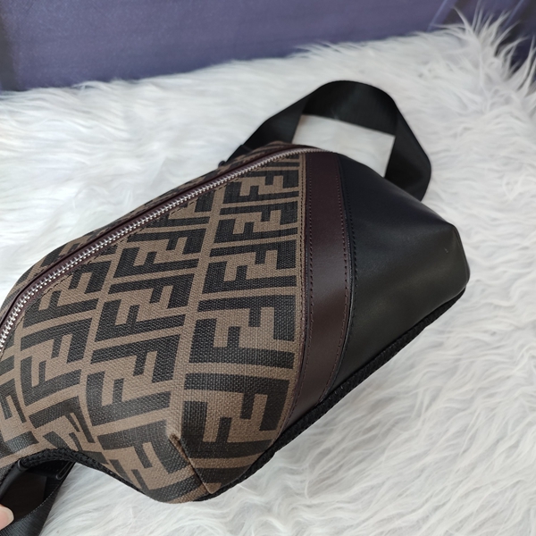 スーパーコピーブランドバッグ角部分ディテール